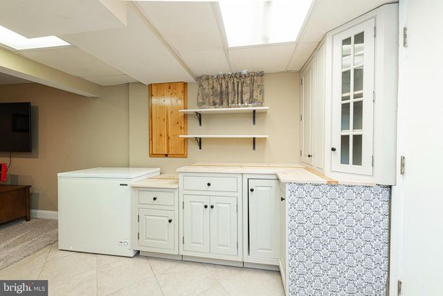 2015 DUTTON MILL RD, Aston, PA 19014