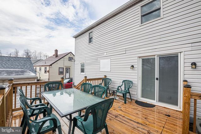 2015 DUTTON MILL RD, Aston, PA 19014