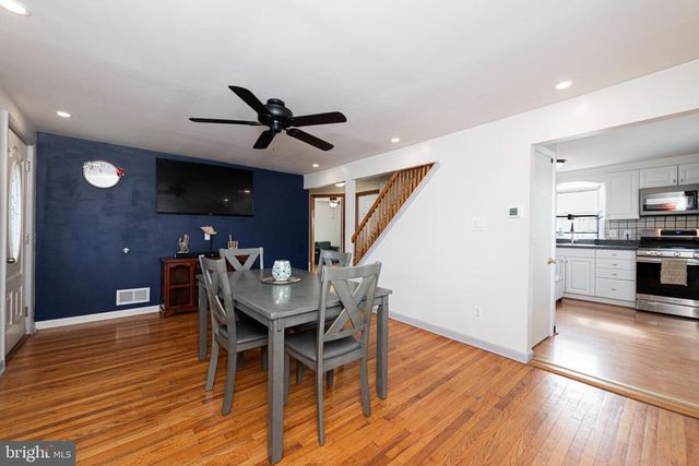 2015 DUTTON MILL RD, Aston, PA 19014