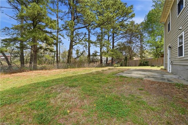 837 Pine Harbor DR, Norfolk, VA 23502