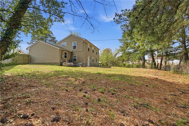 837 Pine Harbor DR, Norfolk, VA 23502