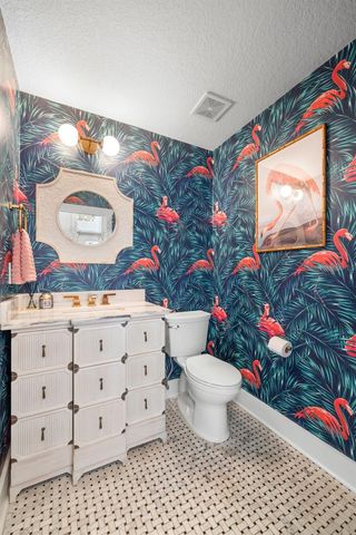 5610 N RIVER SHORE DRIVE, Tampa, FL 33603