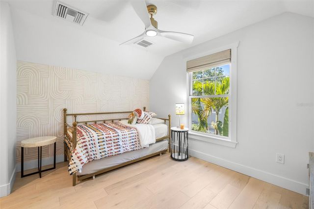 5610 N RIVER SHORE DRIVE, Tampa, FL 33603