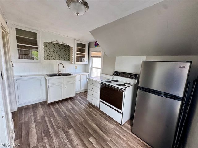 423 7th Street, Fairport Harbor, OH 44077