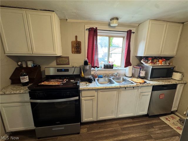 423 7th Street, Fairport Harbor, OH 44077
