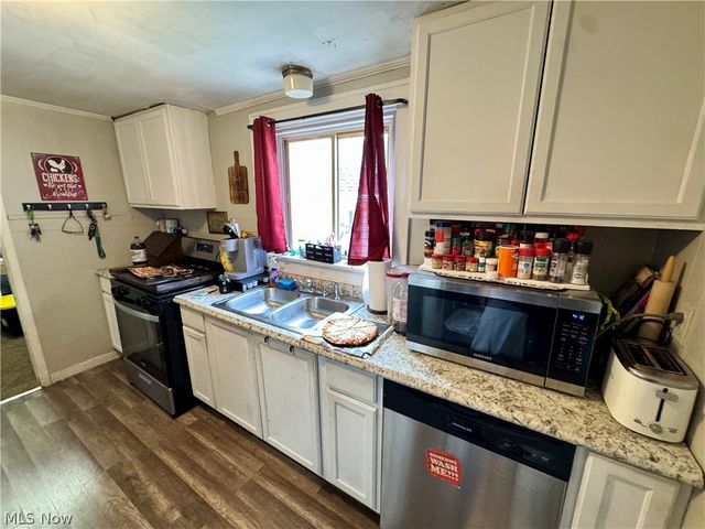 423 7th Street, Fairport Harbor, OH 44077