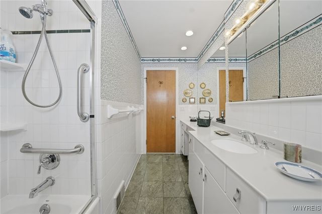 54 Coniston Road, Amherst, NY 14226