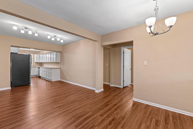 412 N Chicago AVENUE, South Milwaukee, WI 53172