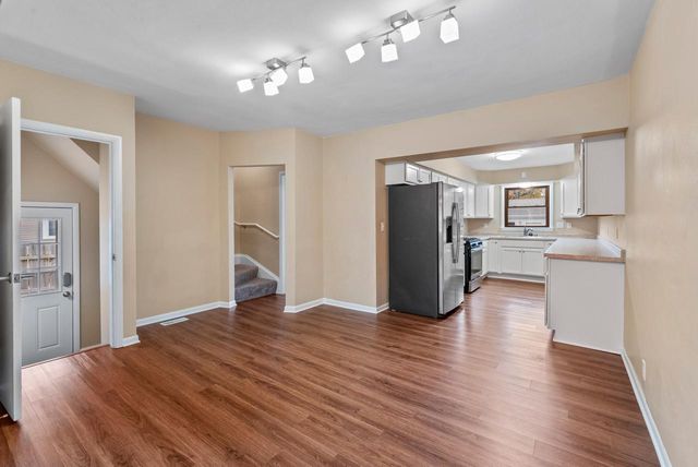 412 N Chicago AVENUE, South Milwaukee, WI 53172