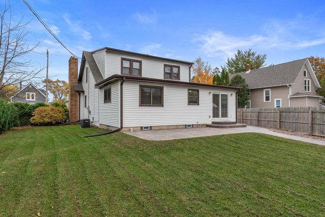 412 N Chicago AVENUE, South Milwaukee, WI 53172