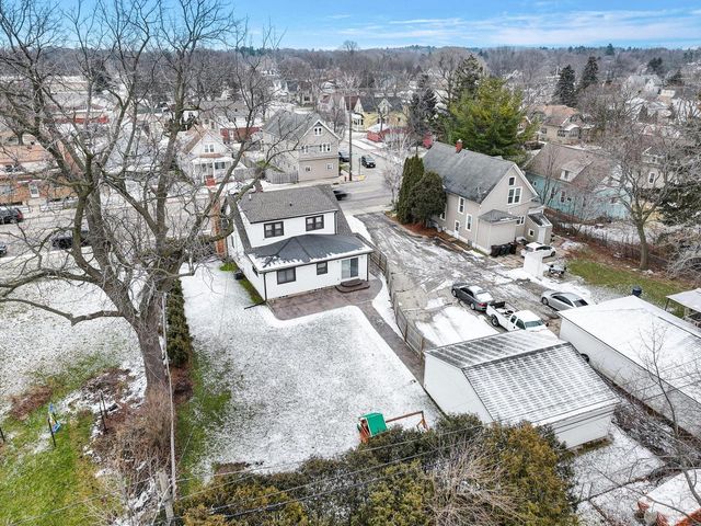 412 N Chicago AVENUE, South Milwaukee, WI 53172