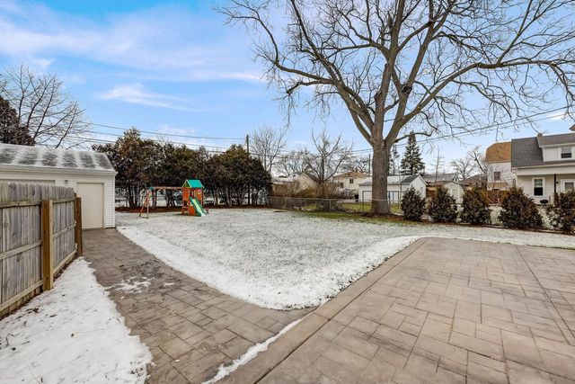 412 N Chicago AVENUE, South Milwaukee, WI 53172