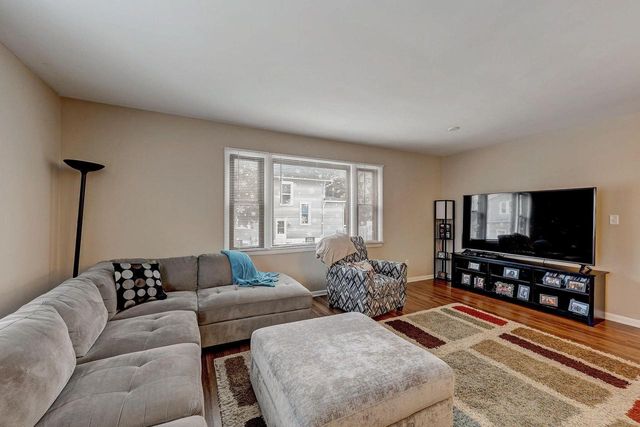 412 N Chicago AVENUE, South Milwaukee, WI 53172