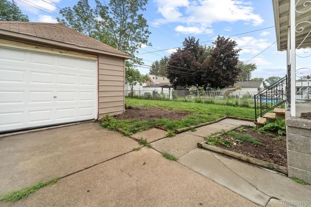 4216 Lafayette Boulevard, Lincoln Park, MI 48146