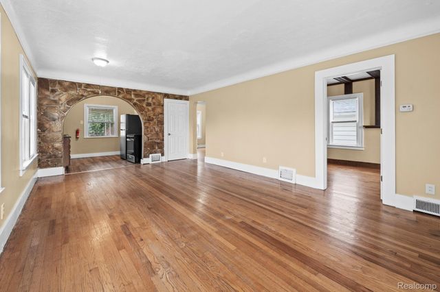 4216 Lafayette Boulevard, Lincoln Park, MI 48146