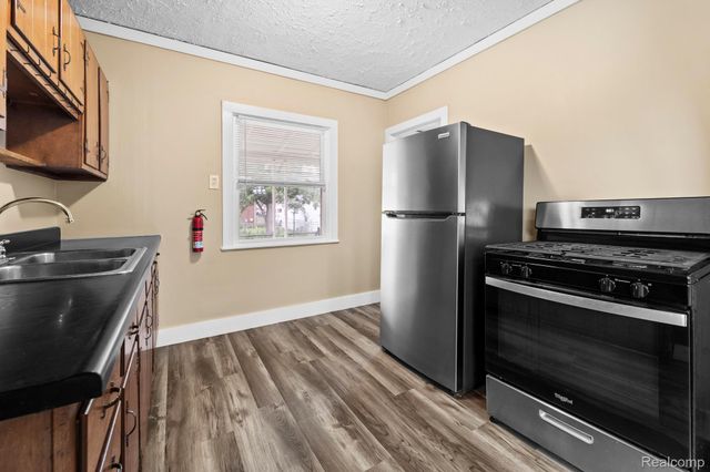 4216 Lafayette Boulevard, Lincoln Park, MI 48146