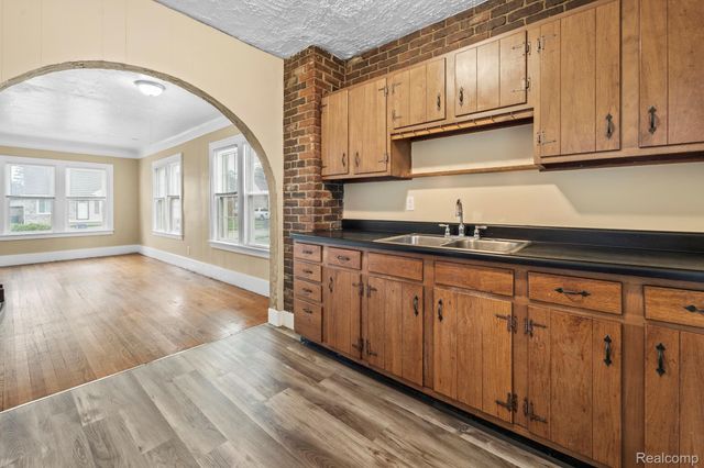 4216 Lafayette Boulevard, Lincoln Park, MI 48146