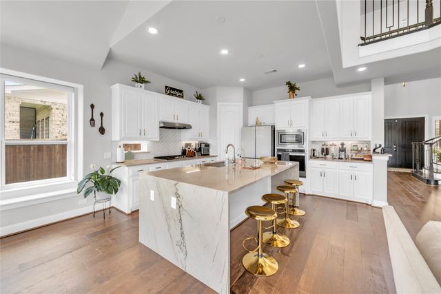 1112 Maverick Drive, Mansfield, TX 76063
