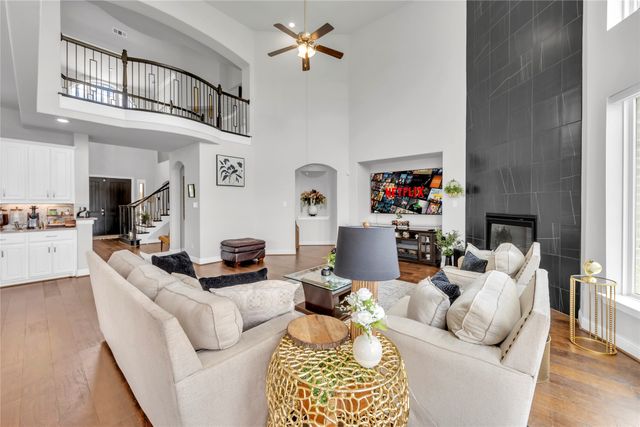 1112 Maverick Drive, Mansfield, TX 76063