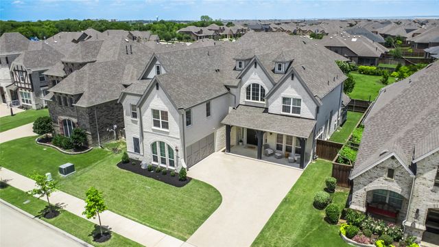 1112 Maverick Drive, Mansfield, TX 76063