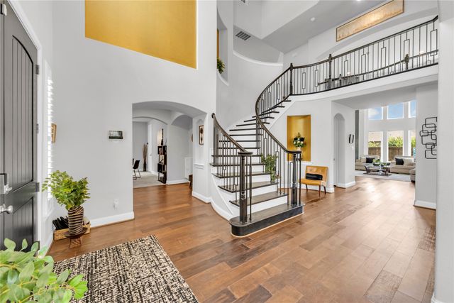 1112 Maverick Drive, Mansfield, TX 76063