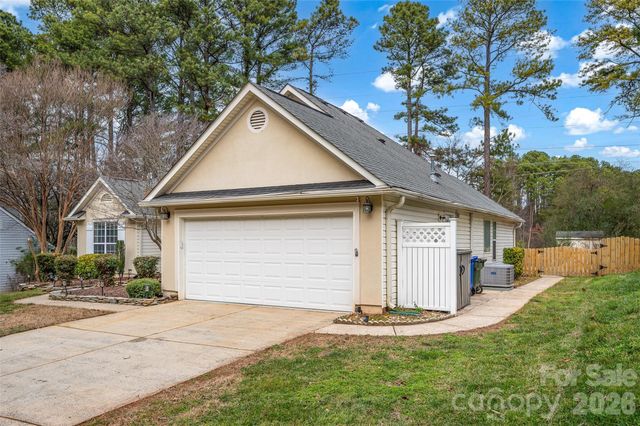 9117 Strattonville Court, Huntersville, NC 28078