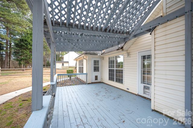 9117 Strattonville Court, Huntersville, NC 28078