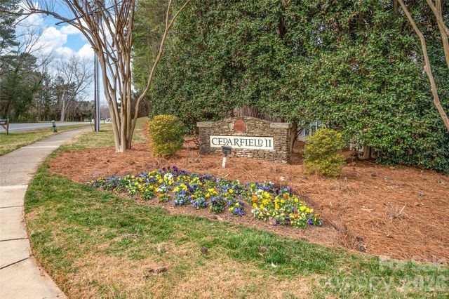 9117 Strattonville Court, Huntersville, NC 28078