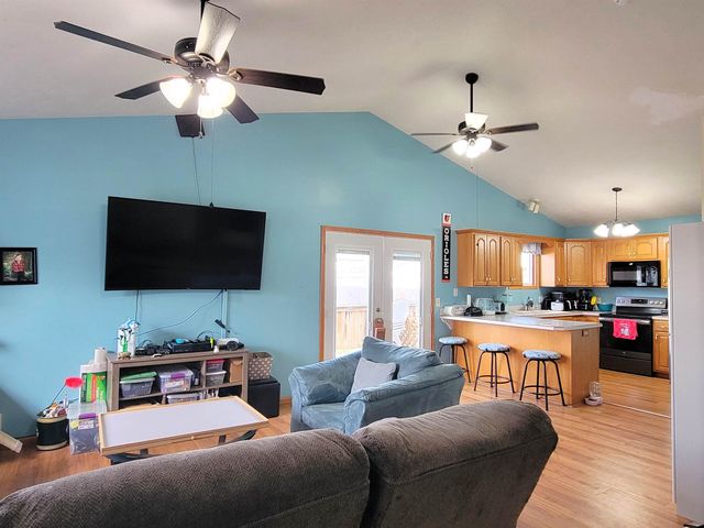 2407 Ambassador Dr, Salina, KS 67401