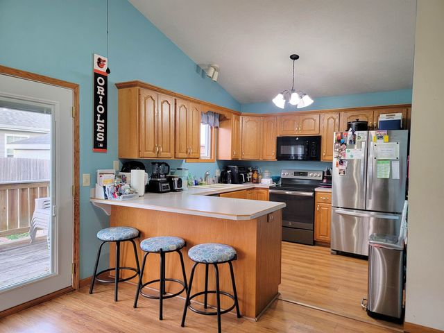 2407 Ambassador Dr, Salina, KS 67401