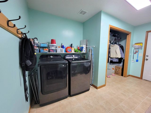 2407 Ambassador Dr, Salina, KS 67401