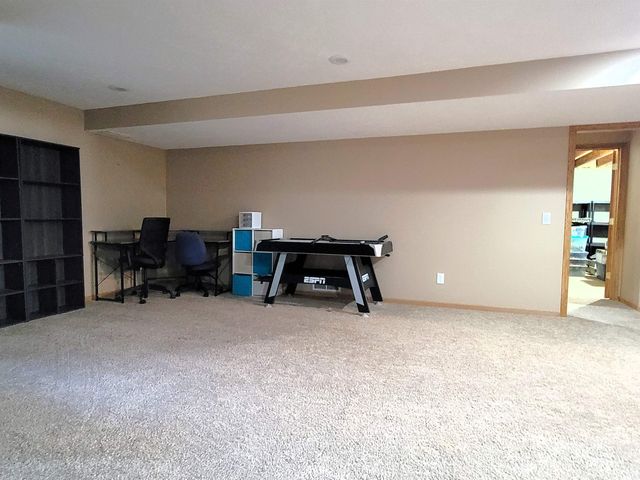 2407 Ambassador Dr, Salina, KS 67401