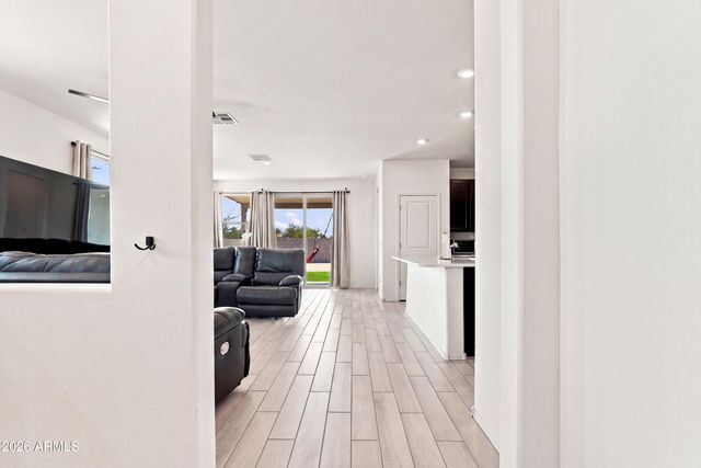 8327 W ILLINI Street, Tolleson, AZ 85353