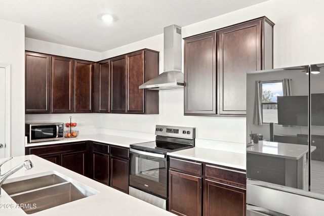 8327 W ILLINI Street, Tolleson, AZ 85353