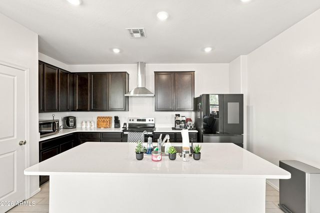 8327 W ILLINI Street, Tolleson, AZ 85353