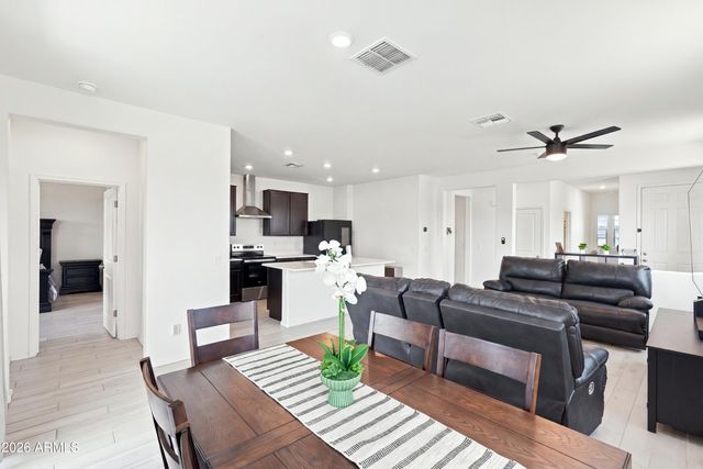 8327 W ILLINI Street, Tolleson, AZ 85353