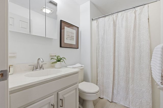 224 Park St B4, Stoneham, MA 02180