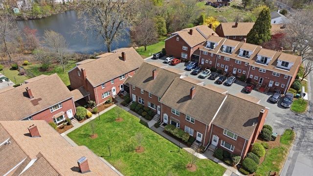 224 Park St B4, Stoneham, MA 02180