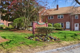 224 Park St B4, Stoneham, MA 02180