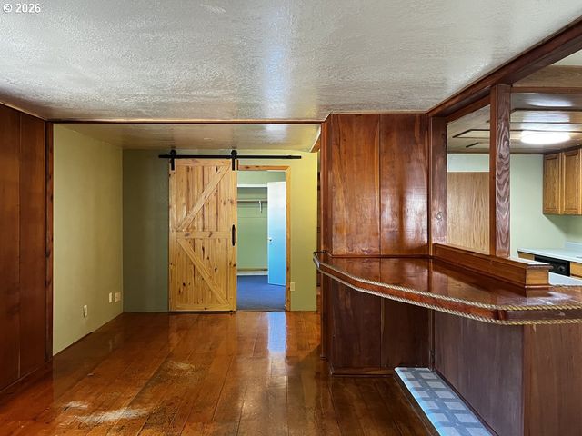 85122 Cedar Dr, Florence, OR 97439