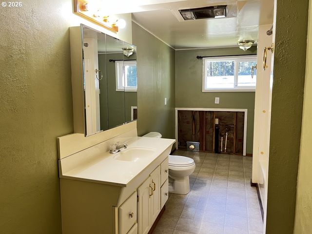 85122 Cedar Dr, Florence, OR 97439