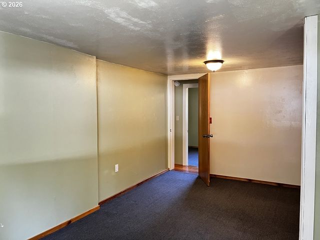 85122 Cedar Dr, Florence, OR 97439