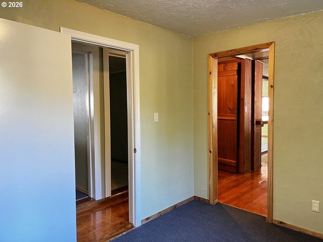 85122 Cedar Dr, Florence, OR 97439