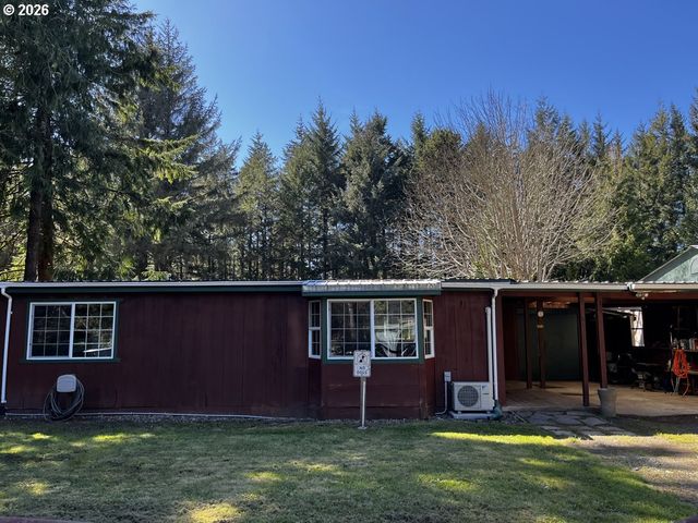 85122 Cedar Dr, Florence, OR 97439