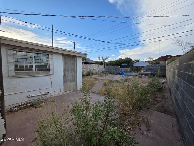 3219 SACRAMENTO Avenue, El Paso, TX 79930