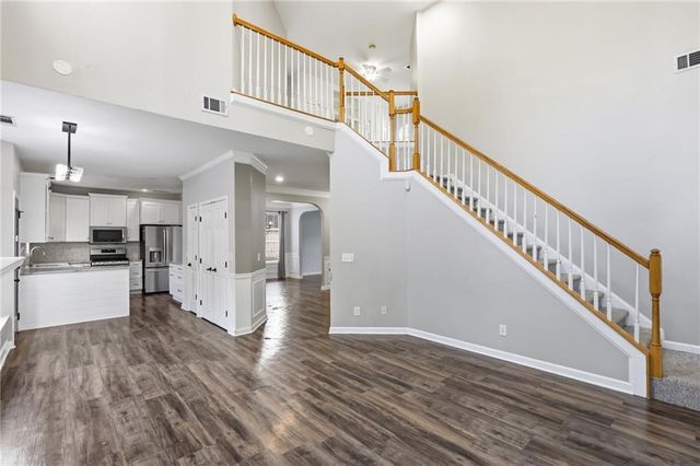 302 Highland Court, Woodstock, GA 30188