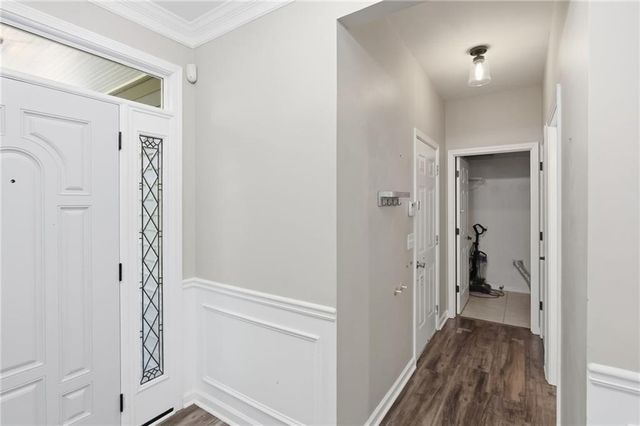 302 Highland Court, Woodstock, GA 30188