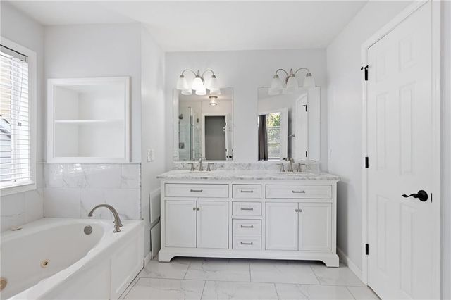 302 Highland Court, Woodstock, GA 30188