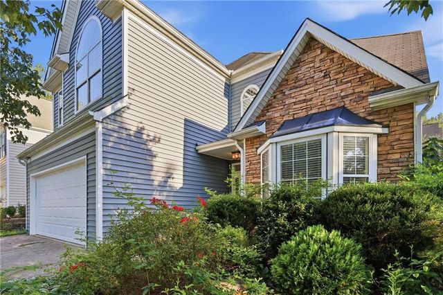302 Highland Court, Woodstock, GA 30188