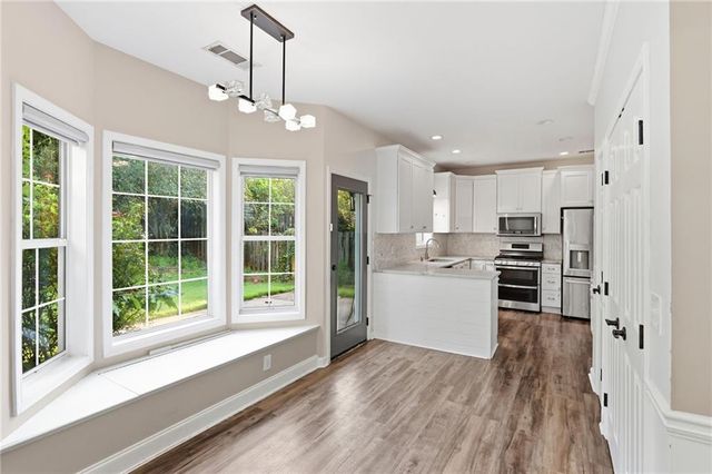 302 Highland Court, Woodstock, GA 30188